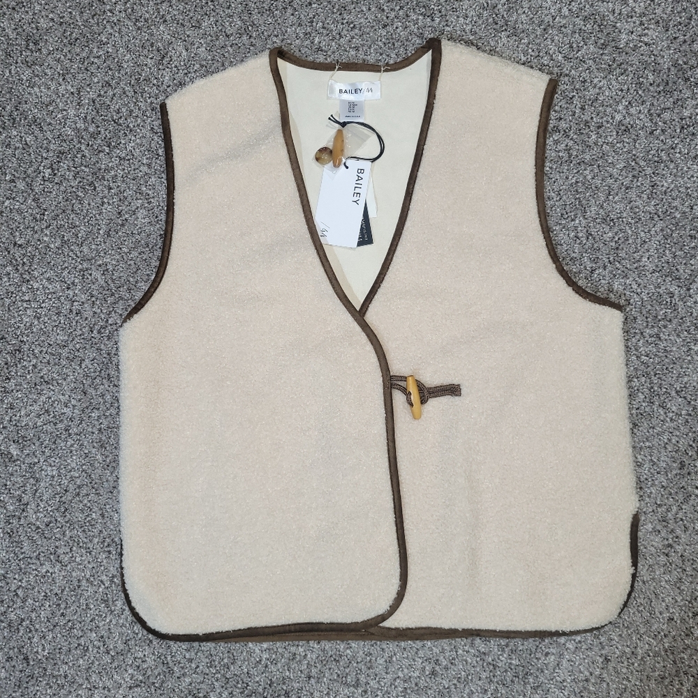 BAILEY 44 Womens Medium Cream & Brown Teddy Fleece Reversible To Suede Vest